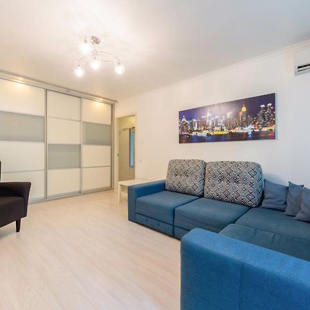 Central Dayflat Apartments Kiev Ngoại thất bức ảnh